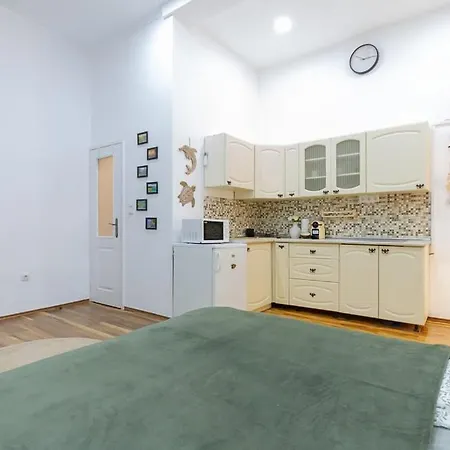 Balinese Vibe Downtown Apartamento Budapeste