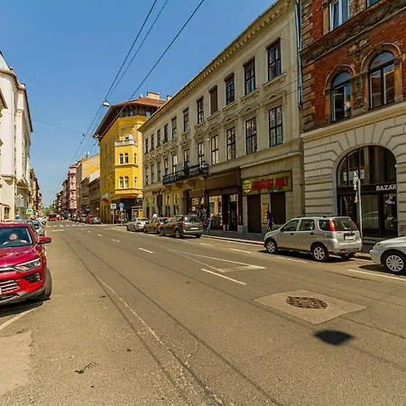 Balinese Vibe Downtown Budapest